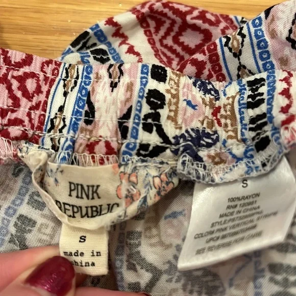 Pink Republic White Pink Blue Tribal Print Soft Shorts Size S - Picture 5 of 7
